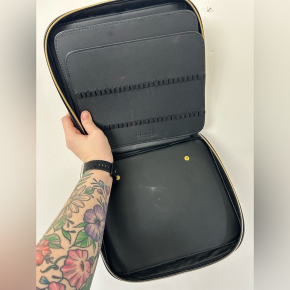 SMITH Cosmetics-Smithfolio CASE - Picture 13 of 13